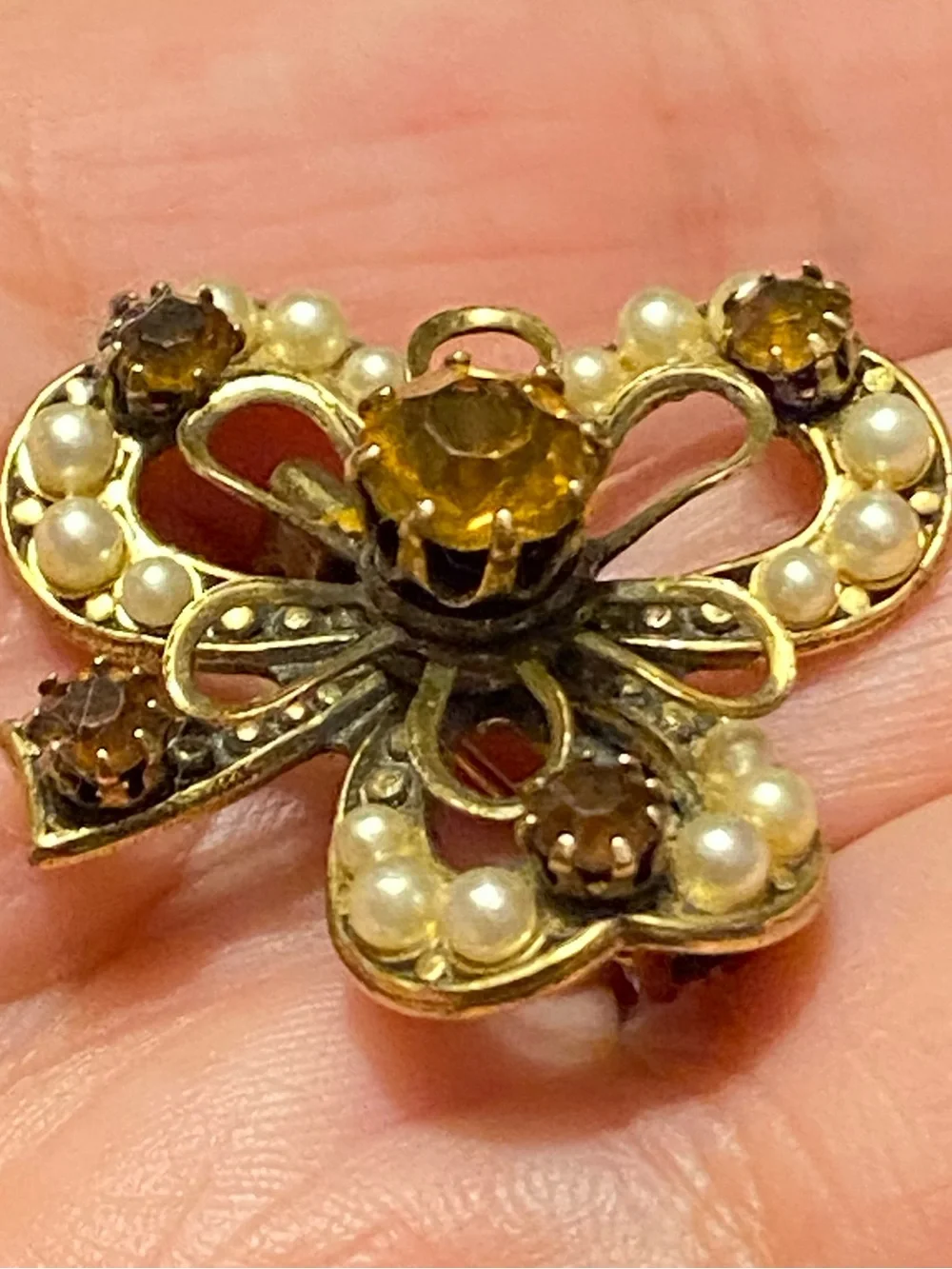 Vintage Gold Tone Coro Brooch 3-Leaf Clover Amber/ Topas Rhinestones Faux Pearls